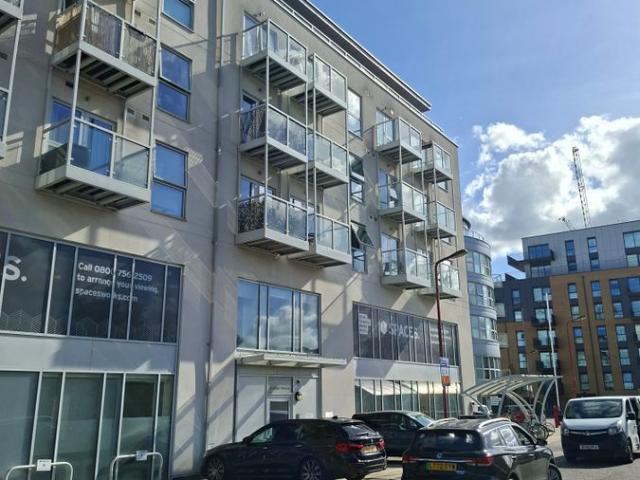 Apartment for rent in Guildford Park, Guildford