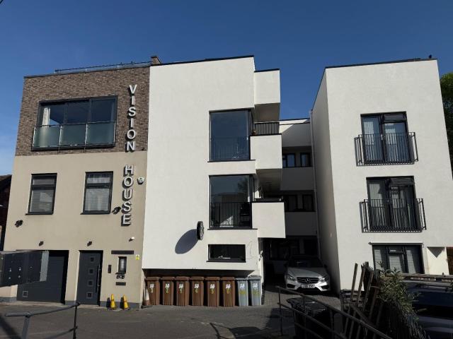 Apartment for rent in Elstree and Borehamwood, Borehamwood