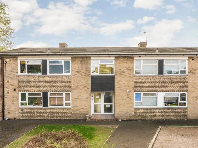 House for rent in London Borough of Hounslow, Greater London