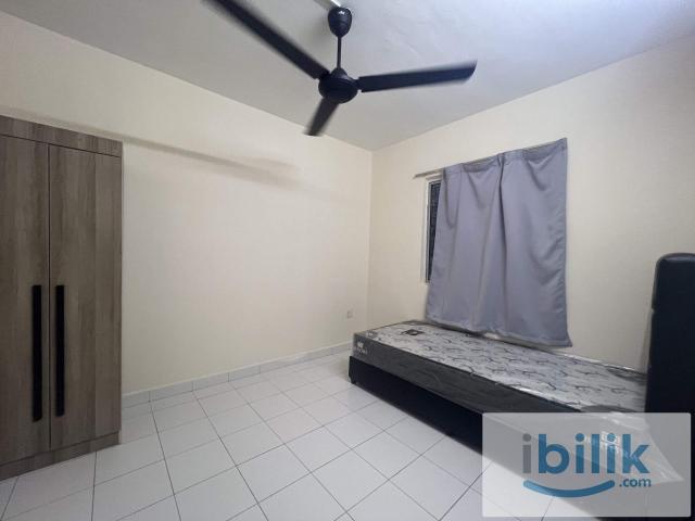 Room for rent in PJU 8, Petaling Jaya