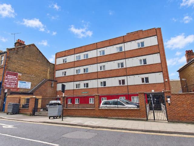 House for rent in Luton, Chatham