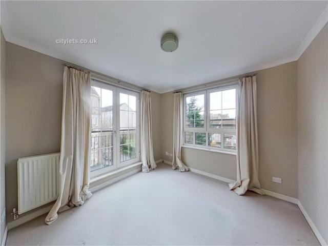 Flat for rent in Lorne, Leith