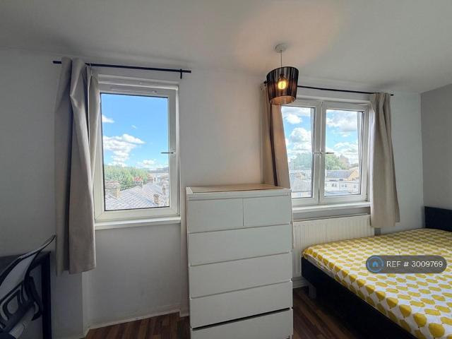 Apartment for rent in Cubitt Town, Greater London