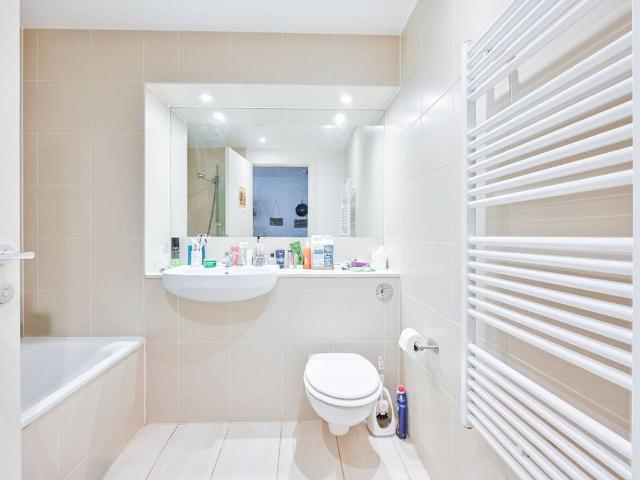 Apartment for rent in Elephant and Castle, Greater London