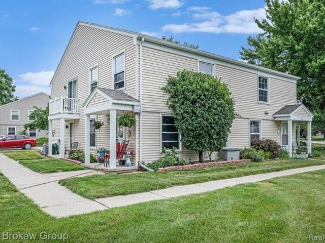 Condo for sale in Davison
