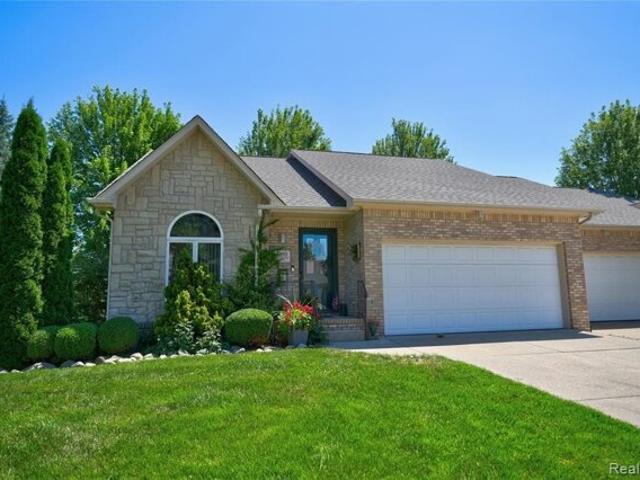 Condo for sale in Grand Blanc