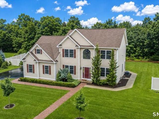 House for sale in Southington, Connecticut