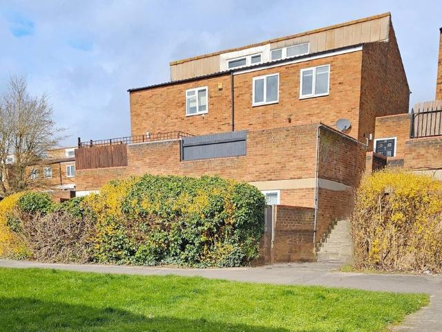 House for rent in Vange, Essex