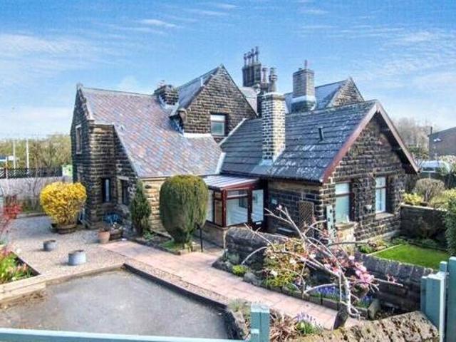 House for sale in Oakworth, West Yorkshire