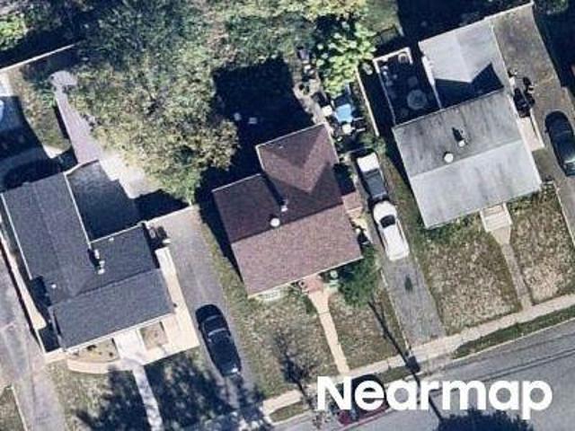 House for sale in Elmwood Park, New Jersey
