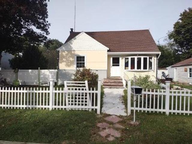 House for sale in Bohemia, New York