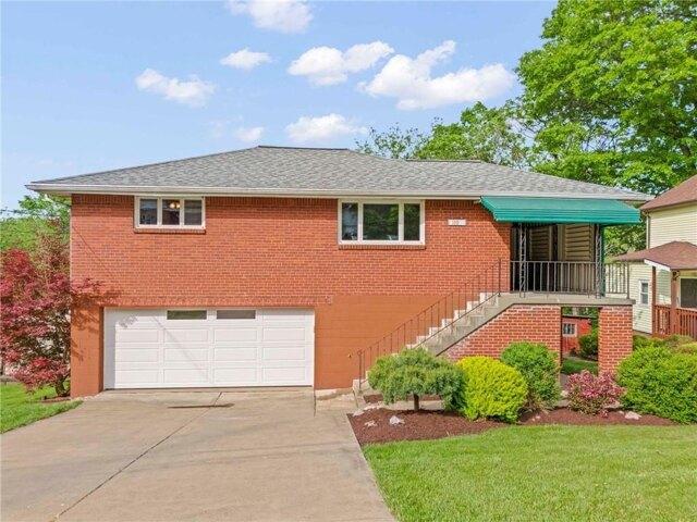 House for sale in Clairton