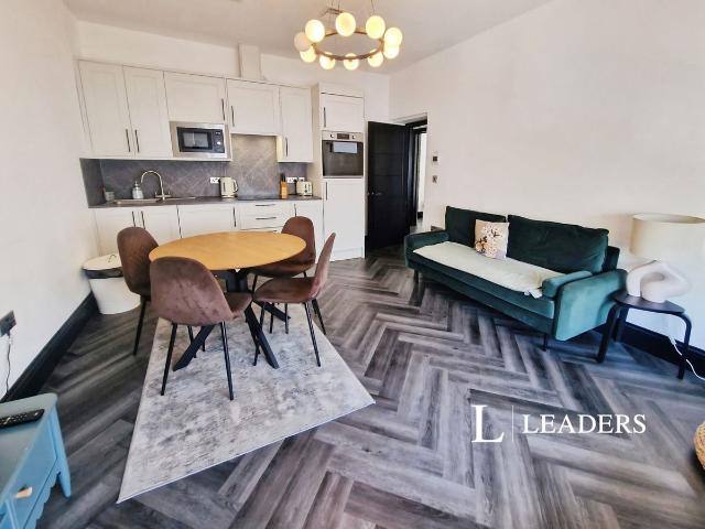Apartment for rent in Queen's Park, Brighton