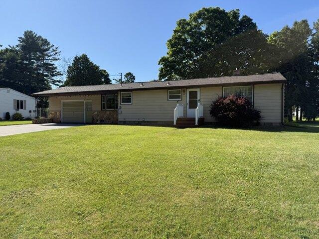 House for sale in Mishicot