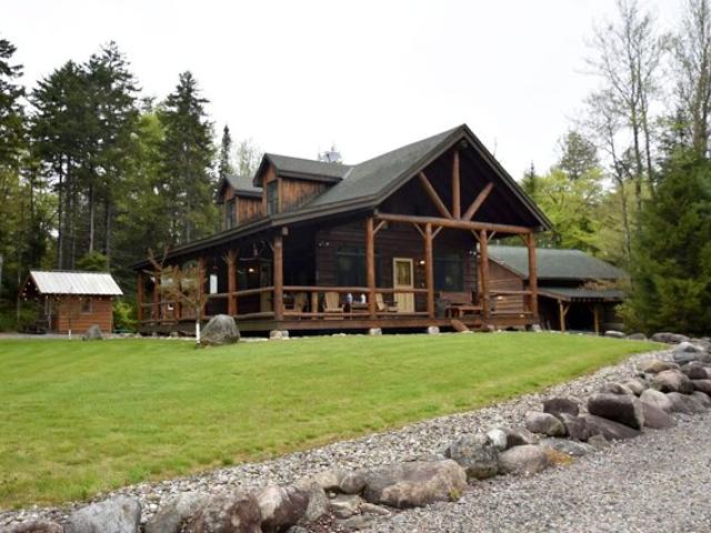 House for sale in Long Lake