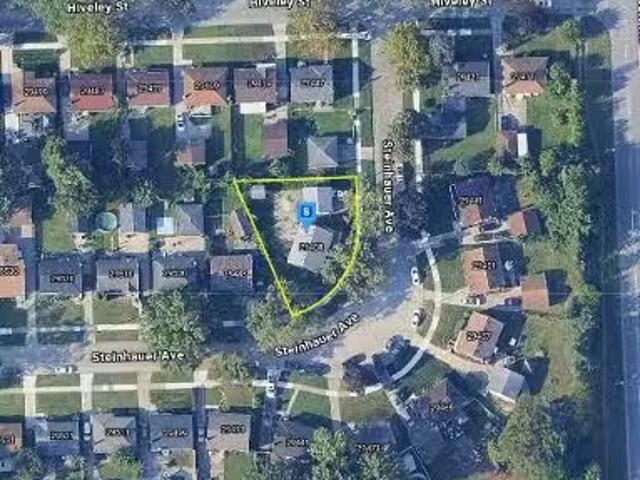 House for sale in Livonia