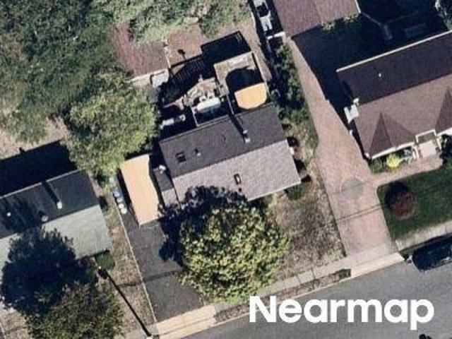 House for sale in Saddle Brook, New Jersey