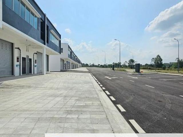 Warehouse for rent in Pusat Komersial Indah, Kulai