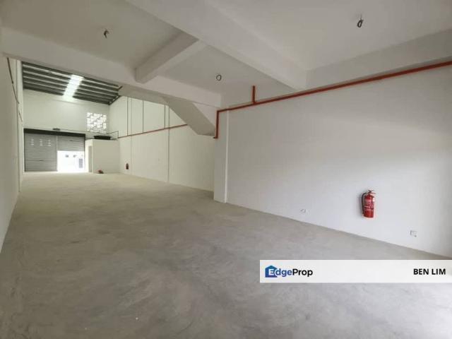 Warehouse for rent in Pusat Komersial Indah, Kulai