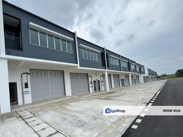 Warehouse for rent in Pusat Komersial Indah, Kulai