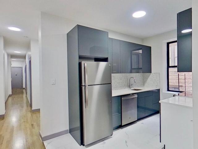 Room for rent in Arverne, New York