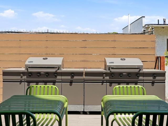 Apartment for rent in Canoga Park, California