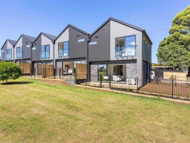 Townhouse for rent in Awhitu, Oroua County