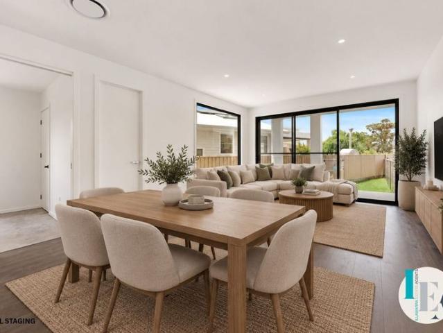 Townhouse for rent in Lake Illawarra, Shellharbour City Council