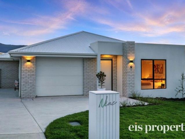 House for sale in Old Beach