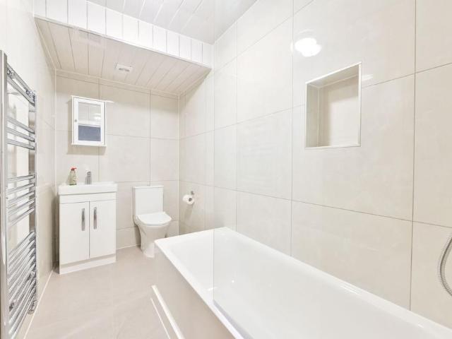 House for rent in Fulham, Sands End