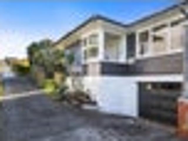 House for sale in Royal Oak
