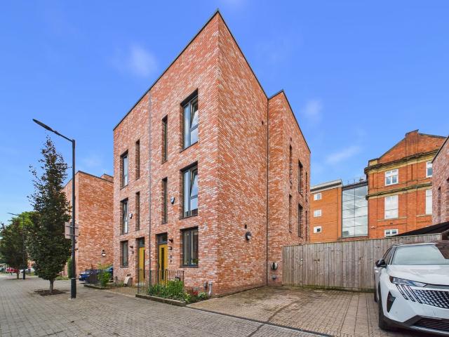 House for rent in Blackfriars, Salford