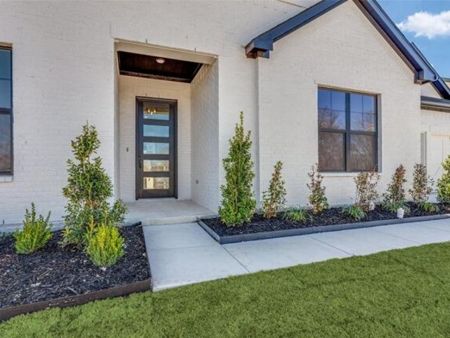 House for sale in Benbrook House for sale in Benbrook