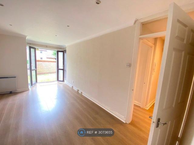 Apartment for rent in London Borough of Ealing, Greater London