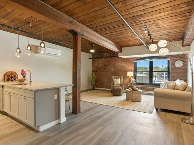 Condo for sale in Clinton, Massachusetts
