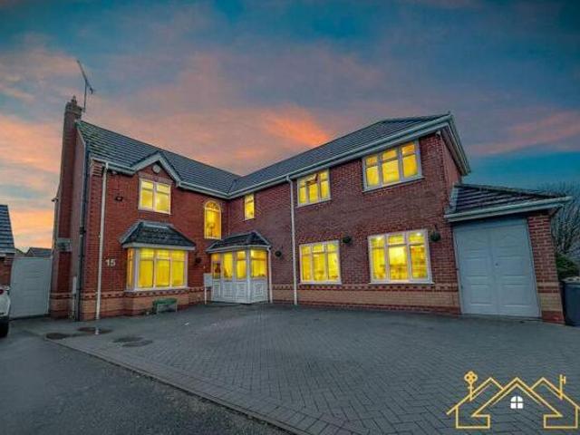 House for sale in Camp Hill, Warwickshire