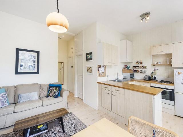 Apartment for rent in Brook Green, Greater London