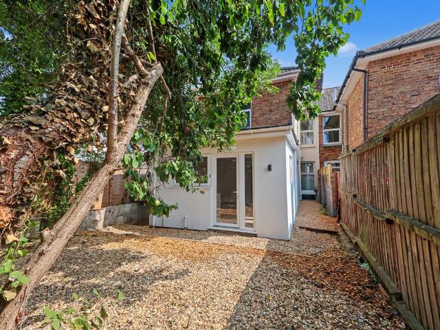 Apartment for rent in Poole