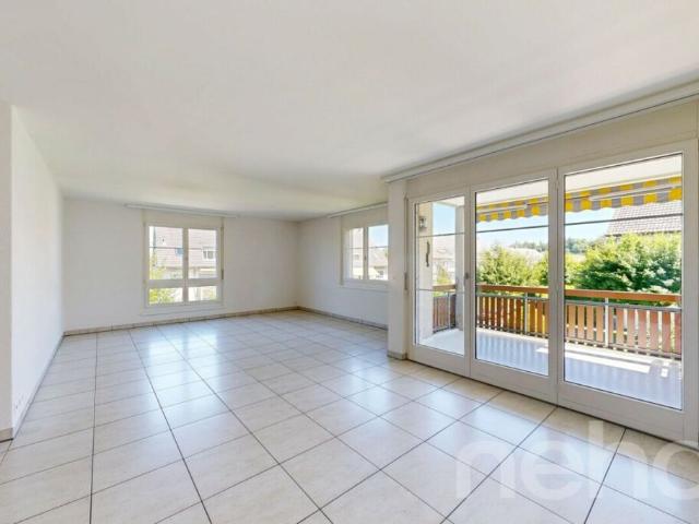 Wohnung kaufen in Maur, Zürich