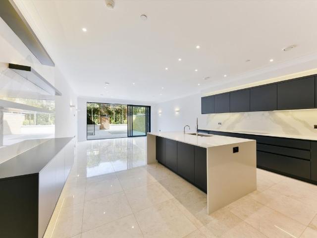 House for rent in London Borough of Hammersmith and Fulham, Greater London