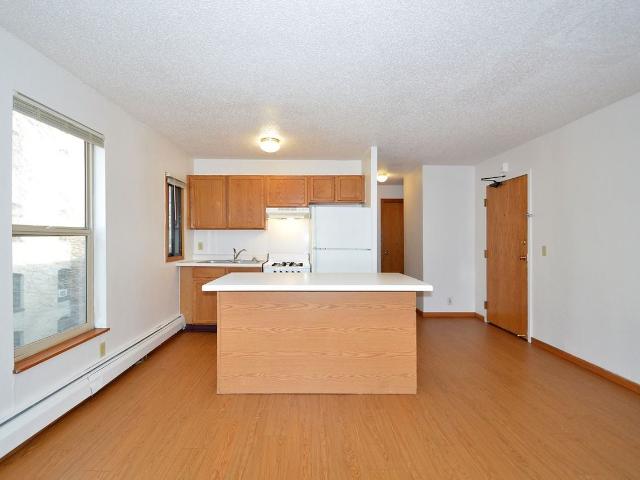 Apartment for rent in Hennepin, Minnesota