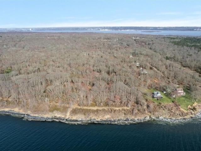 Land for sale in Portsmouth, Rhode Island