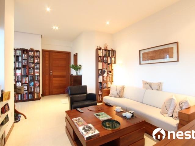 Apartment for sale in Tanglin Road