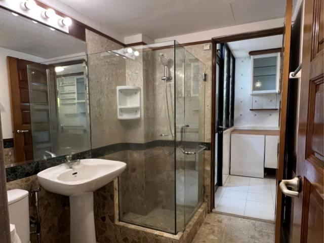 Condominium for sale in Tanglin Road