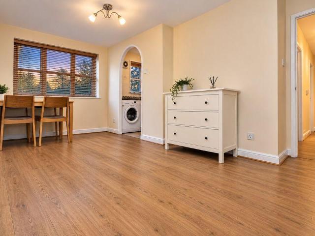 Apartment for rent in East Barnet, Greater London