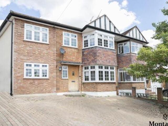 House for sale in Ivy Chimneys, Epping