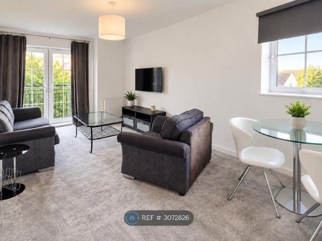 Apartment for rent in Victory Gardens, Renfrew