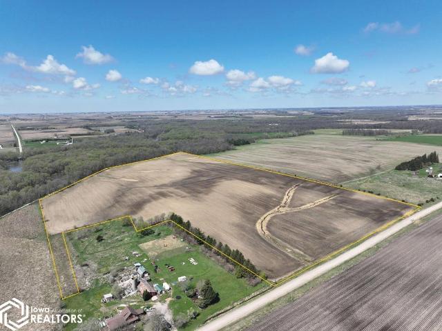 Farm for sale in Coggon, Iowa