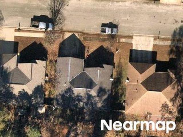 House for sale in Briarcliff, Northport