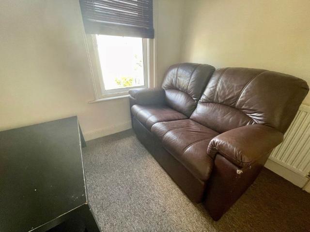 Apartment for rent in Charminster, East Dorset